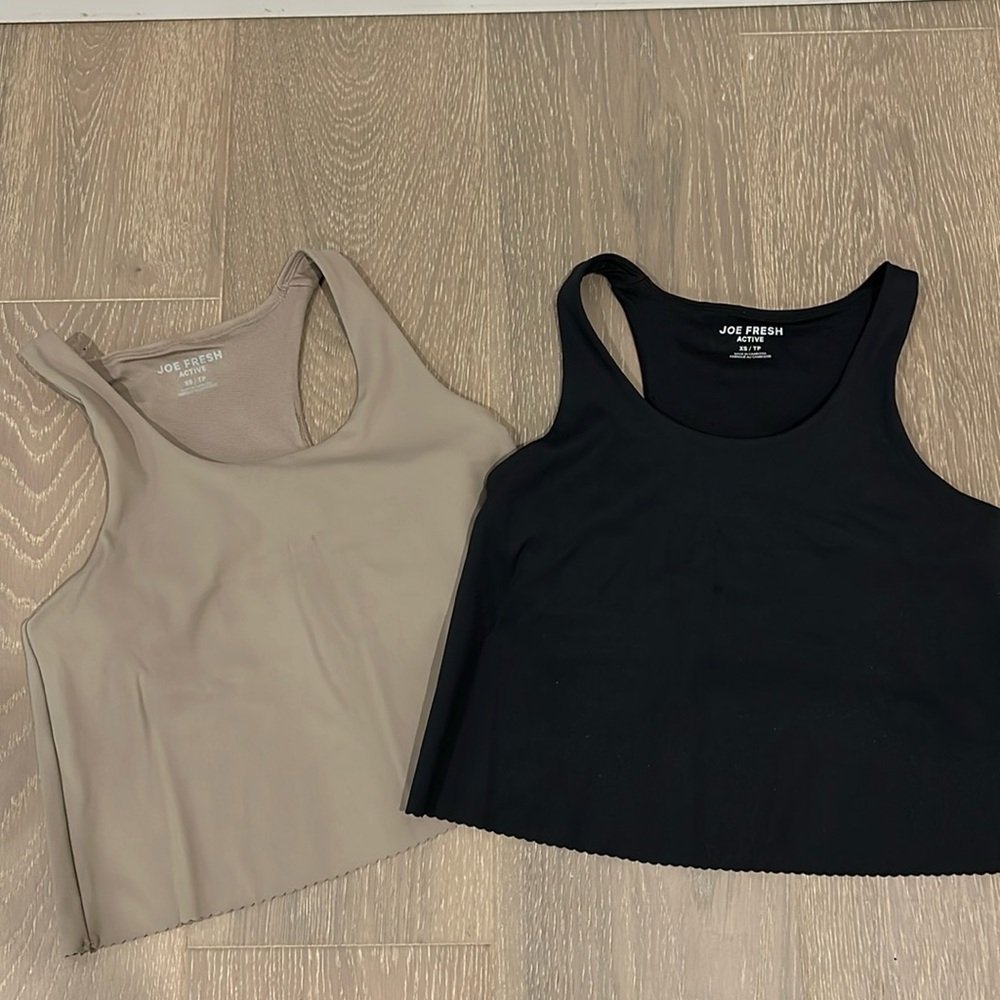 BNWOT 2 Joe fresh work out tanks scallop edges XS